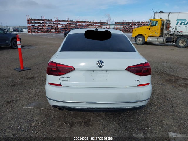 1VWAA7A35JC023080 Volkswagen Passat S/r-line