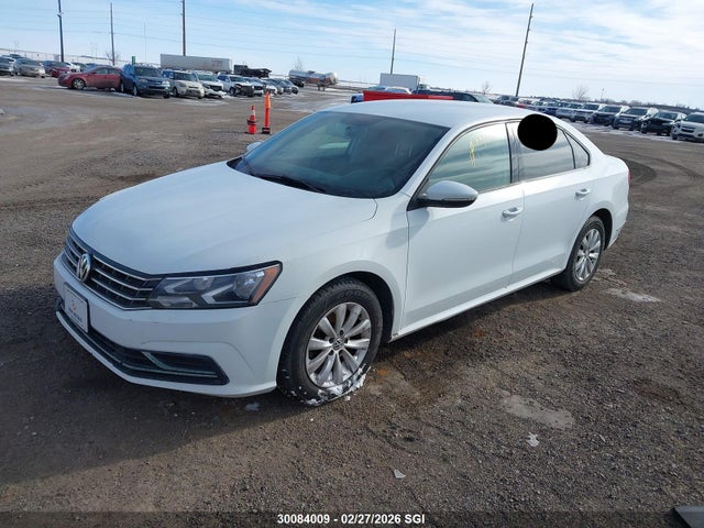1VWAA7A35JC023080 Volkswagen Passat S/r-line