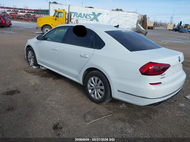 1VWAA7A35JC023080 Volkswagen Passat S/r-line