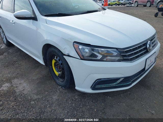 1VWAA7A35JC023080 Volkswagen Passat S/r-line