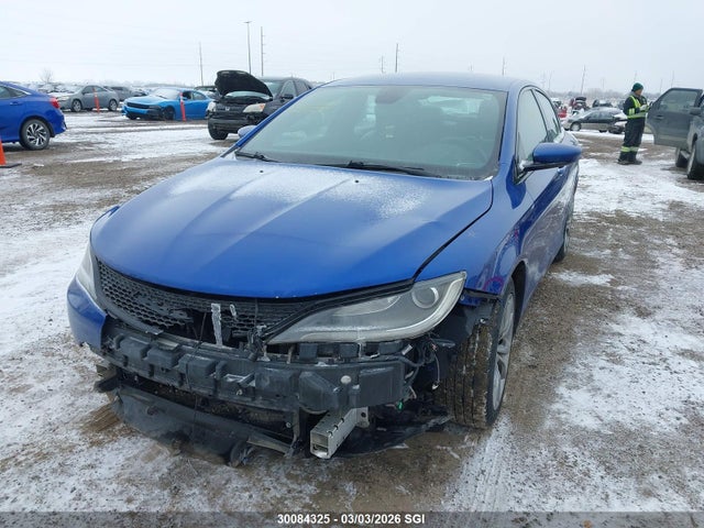 Chrysler 200 S 2015 1C3CCCBBXFN712214 Image 2