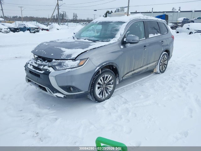 JA4AZ2A3XLZ615230 Mitsubishi Outlander Es