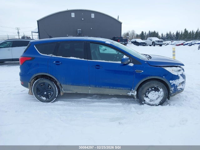 1FMCU9GD7KUB70250 Ford ESCAPE SE