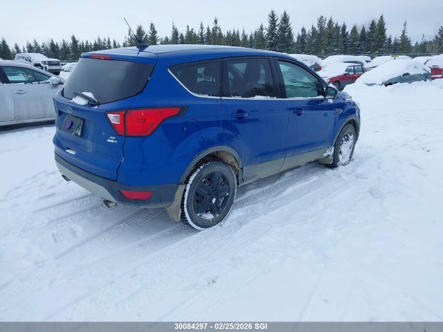 1FMCU9GD7KUB70250 Ford ESCAPE SE