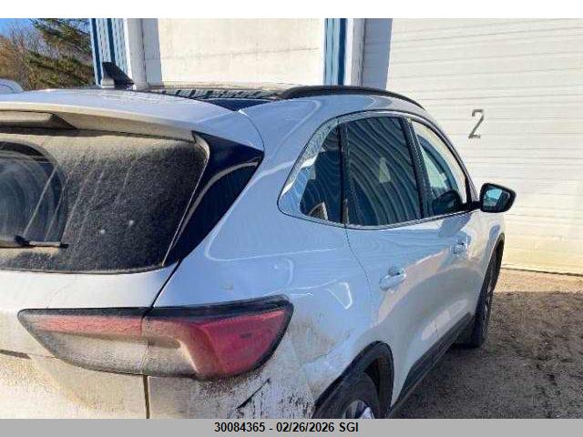 1FMCU9J91LUC59978 Ford Escape Titanium
