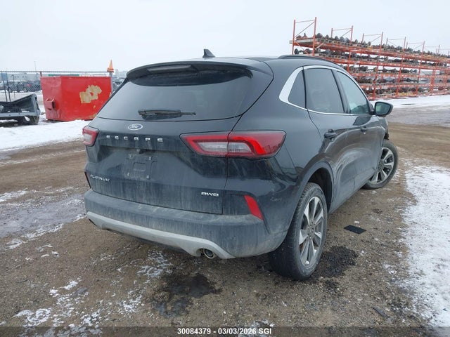 1FMCU9JA2SUB30513 Ford Escape Platinum