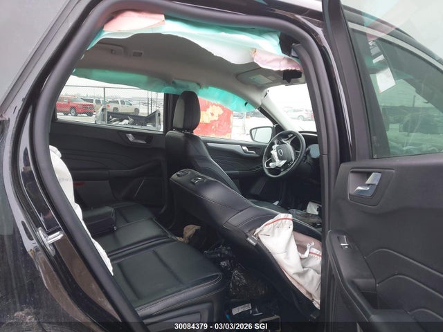 1FMCU9JA2SUB30513 Ford Escape Platinum