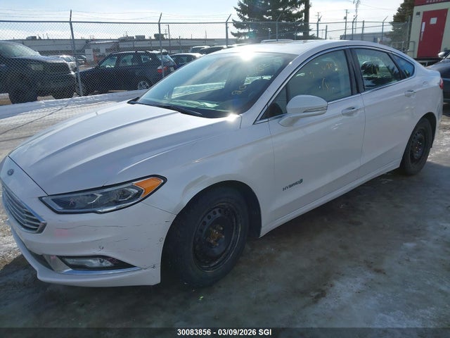 30083856 :رقم المزاد ، 3FA6P0RU2HR202562 vin ، 2017 Ford Fusion Hybrid Titanium مزاد بيع