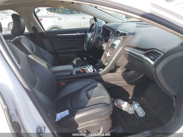 30083856 :رقم المزاد ، 3FA6P0RU2HR202562 vin ، 2017 Ford Fusion Hybrid Titanium مزاد بيع