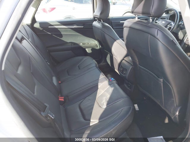 30083856 :رقم المزاد ، 3FA6P0RU2HR202562 vin ، 2017 Ford Fusion Hybrid Titanium مزاد بيع