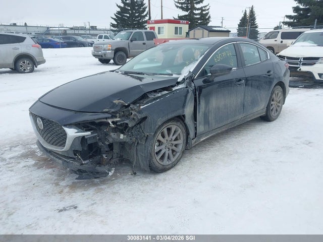 Mazda 3 Preferred 2021 JM1BPAC77M1350485 Image 2
