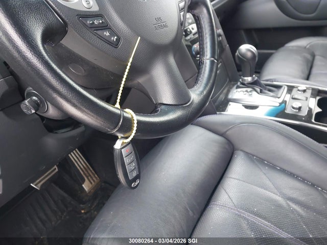 JN8CS1MW2HM413428 Infiniti QX70