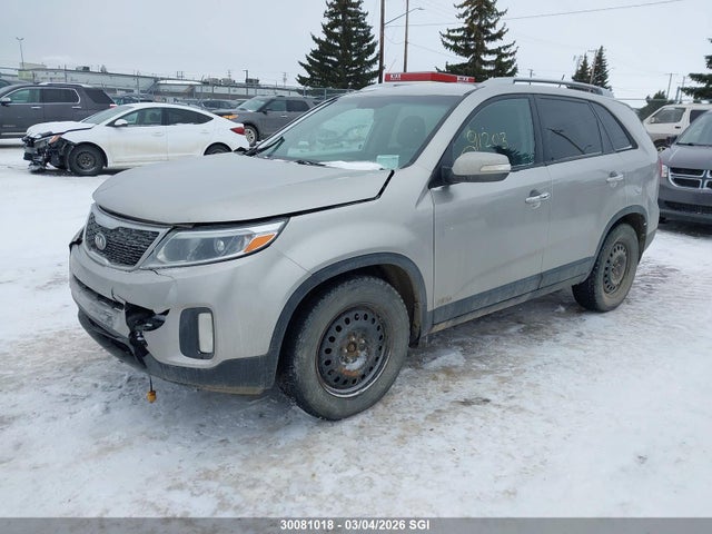 5XYKTDA73FG577045 KIA SORENTO LX