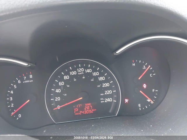 5XYKTDA73FG577045 KIA SORENTO LX