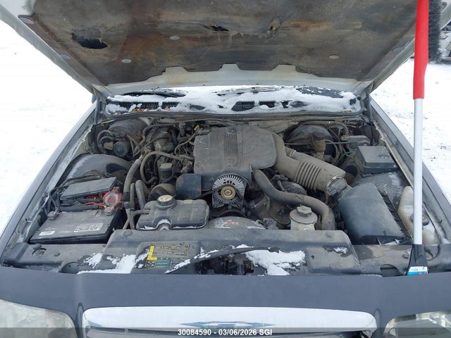 30084590 :رقم المزاد ، 2FAFP74W64X159017 vin ، 2004 Ford Crown Victoria Lx مزاد بيع