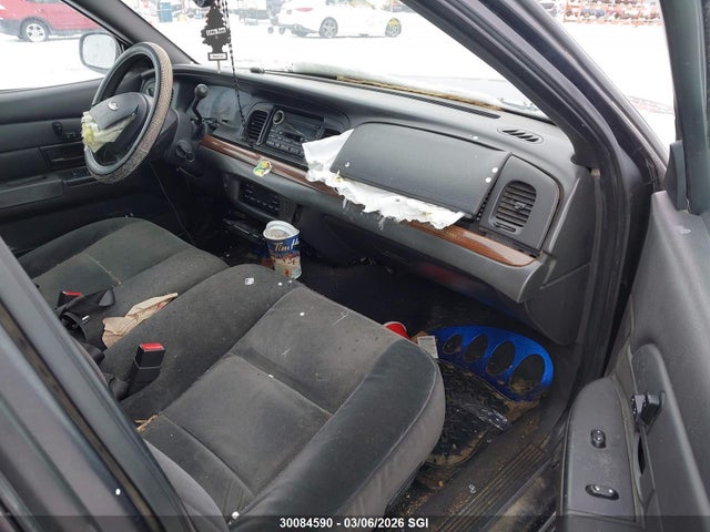 30084590 :رقم المزاد ، 2FAFP74W64X159017 vin ، 2004 Ford Crown Victoria Lx مزاد بيع