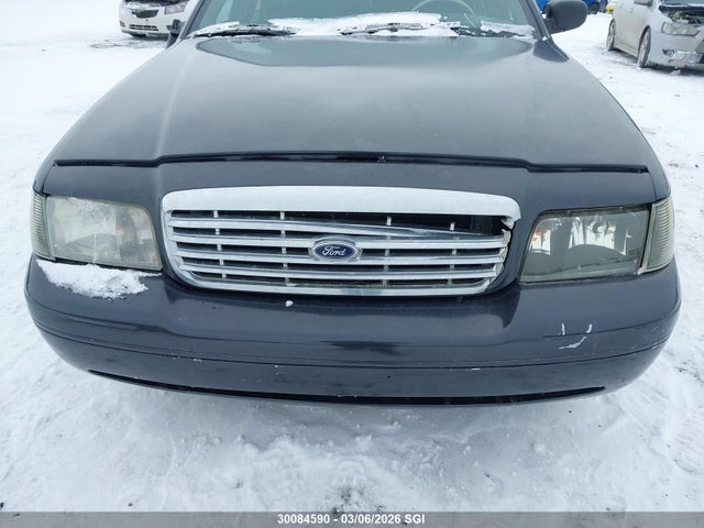 30084590 :رقم المزاد ، 2FAFP74W64X159017 vin ، 2004 Ford Crown Victoria Lx مزاد بيع