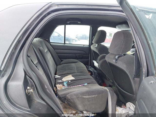 30084590 :رقم المزاد ، 2FAFP74W64X159017 vin ، 2004 Ford Crown Victoria Lx مزاد بيع