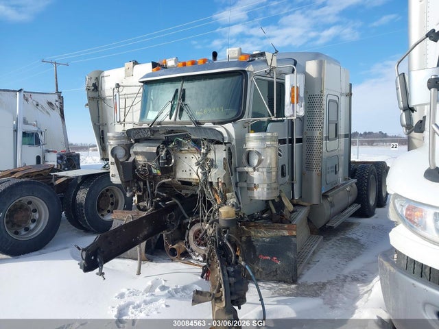 1XKWD40X7GJ980922 Kenworth Construction W900