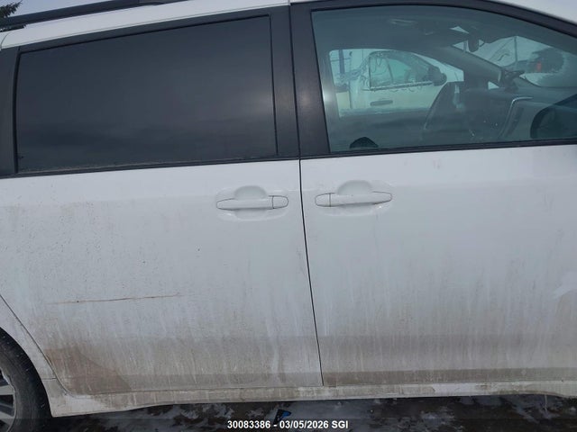 Toyota SIENNA LE 2018 5TDJZ3DC8JS200364 Image 12