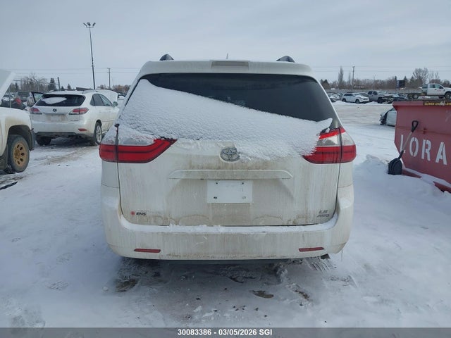 Toyota SIENNA LE 2018 5TDJZ3DC8JS200364 Image 15