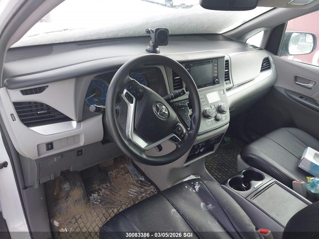 Toyota SIENNA LE 2018 5TDJZ3DC8JS200364 Image 5