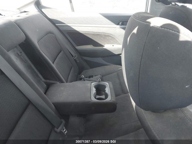 KMHD84LF8HU146499 Hyundai Elantra Se/value/limited
