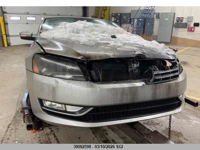 30082598 :رقم المزاد ، 1VWAN7A35DC121616 vin ، 2013 Volkswagen Passat S مزاد بيع