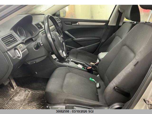 30082598 :رقم المزاد ، 1VWAN7A35DC121616 vin ، 2013 Volkswagen Passat S مزاد بيع