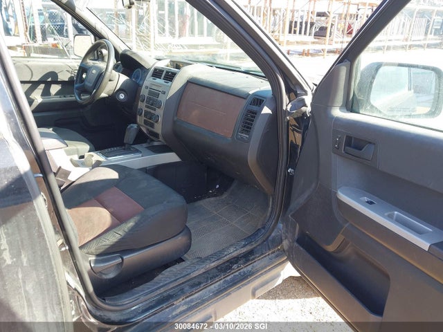 30084672 :رقم المزاد ، 1FMCU93198KB74168 vin ، 2008 Ford Escape Xlt مزاد بيع