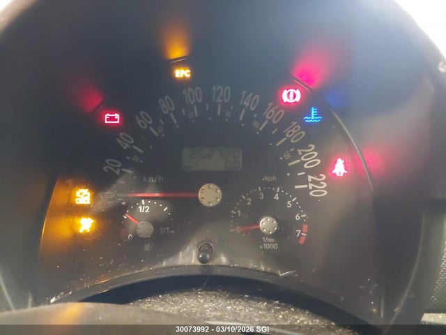 30073992 :رقم المزاد ، 3VWCB21C01M461948 vin ، 2001 Volkswagen New Beetle Gls مزاد بيع