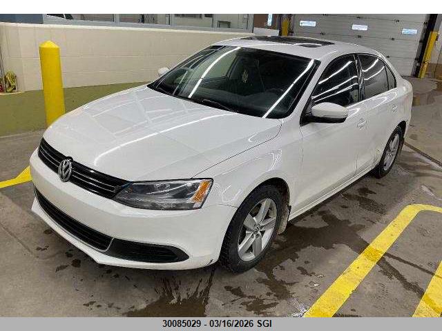 30085029 :رقم المزاد ، 3VWDX7AJ4DM417151 vin ، 2013 Volkswagen Jetta Se مزاد بيع