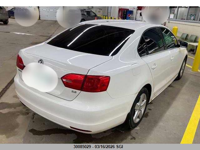 30085029 :رقم المزاد ، 3VWDX7AJ4DM417151 vin ، 2013 Volkswagen Jetta Se مزاد بيع