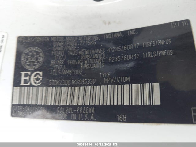 5TDKZ3DC1KS995330 Toyota SIENNA LE