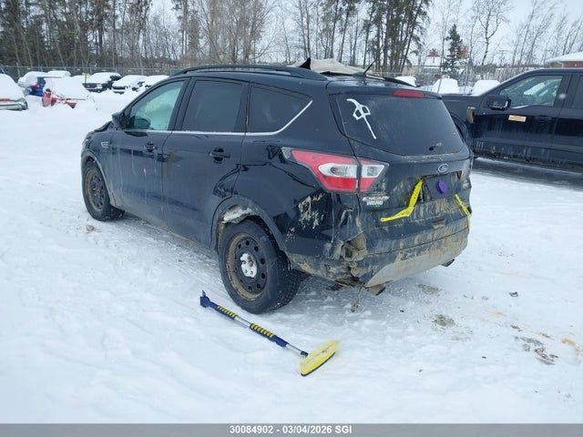 30084902 :رقم المزاد ، 1FMCU9GD2HUB47399 vin ، 2017 Ford Escape Se مزاد بيع