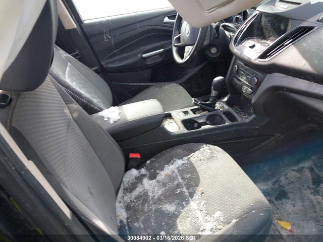 30084902 :رقم المزاد ، 1FMCU9GD2HUB47399 vin ، 2017 Ford Escape Se مزاد بيع