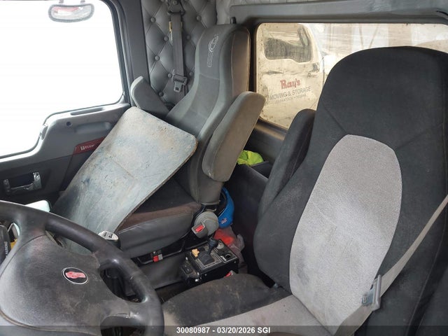 Продаж на аукціоні авто 2007 Kenworth Construction T800, vin: 1XKDDU9X57J994831, номер лоту: 30080987