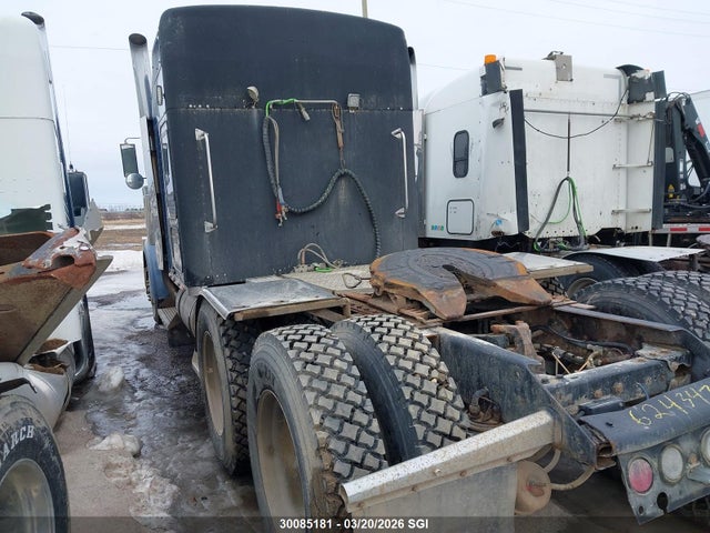 30085181 :رقم المزاد ، 1XKWDB9X91J963926 vin ، 2001 Kenworth Construction W900 مزاد بيع