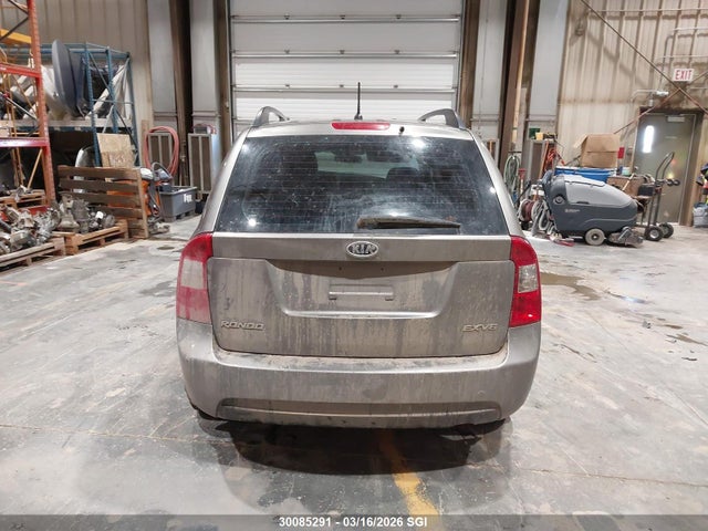 2009 Kia Rondo მანქანა იყიდება აუქციონზე, vin: KNAFG526397226054, აუქციონის ნომერი: 30085291