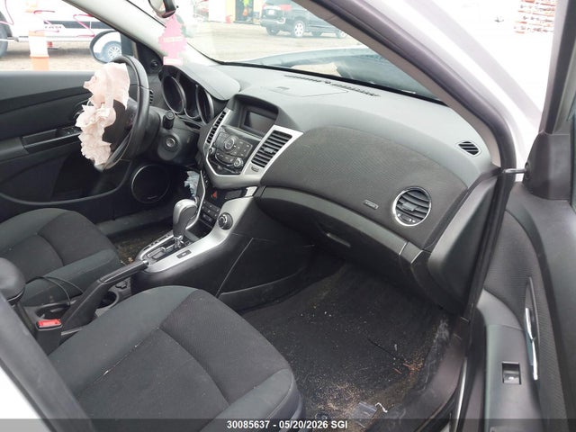 30085637 :رقم المزاد ، 1G1PL5SH4D7288293 vin ، 2013 Chevrolet Cruze Ls مزاد بيع