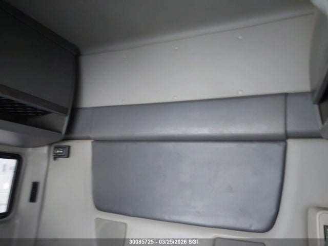 3HSDZTZR2PN411421 International Lt625