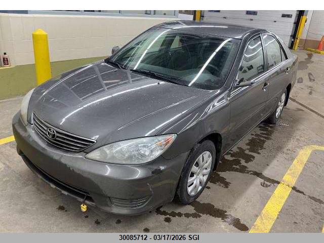 2005 Toyota Camry Le/xle/se მანქანა იყიდება აუქციონზე, vin: 4T1BE32K95U944420, აუქციონის ნომერი: 30085712