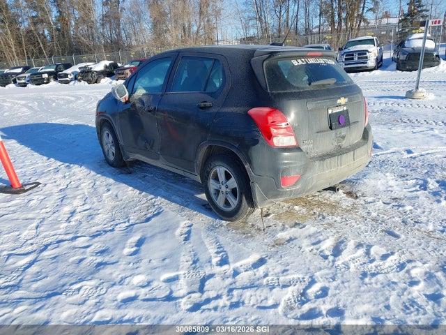 3GNCJKSB8KL365575 Chevrolet TRAX LS