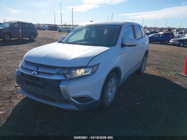 JA4AZ2A39HZ600936 Mitsubishi Outlander Es