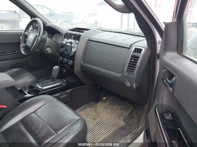 30085891 :رقم المزاد ، 1FMCU9EG9AKC86055 vin ، 2010 Ford Escape Limited مزاد بيع