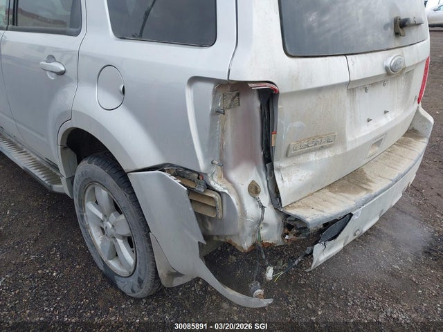30085891 :رقم المزاد ، 1FMCU9EG9AKC86055 vin ، 2010 Ford Escape Limited مزاد بيع