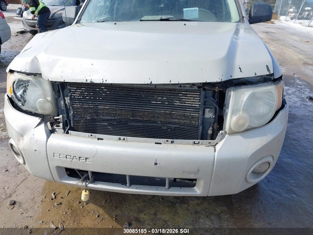 2008 Ford Escape Xlt მანქანა იყიდება აუქციონზე, vin: 1FMCU931X8KC13060, აუქციონის ნომერი: 30085185
