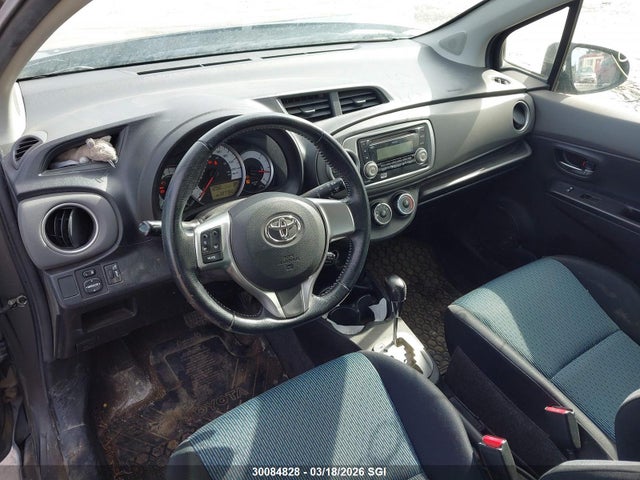 30084828 :رقم المزاد ، JTDKTUD38CD528555 vin ، 2012 Toyota Yaris مزاد بيع