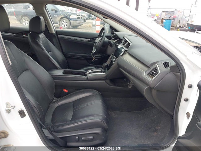 2HGFC1F98JH101198 Honda Civic Touring