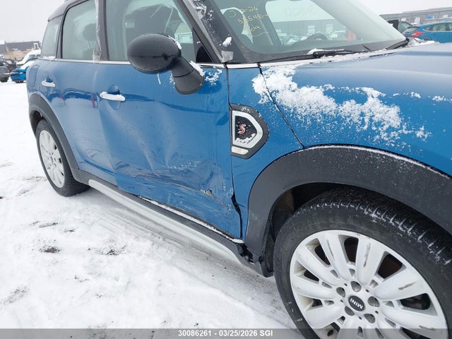 Mini Cooper S Countryman All4 2017 WMZYT5C33H3D81367 Image 6